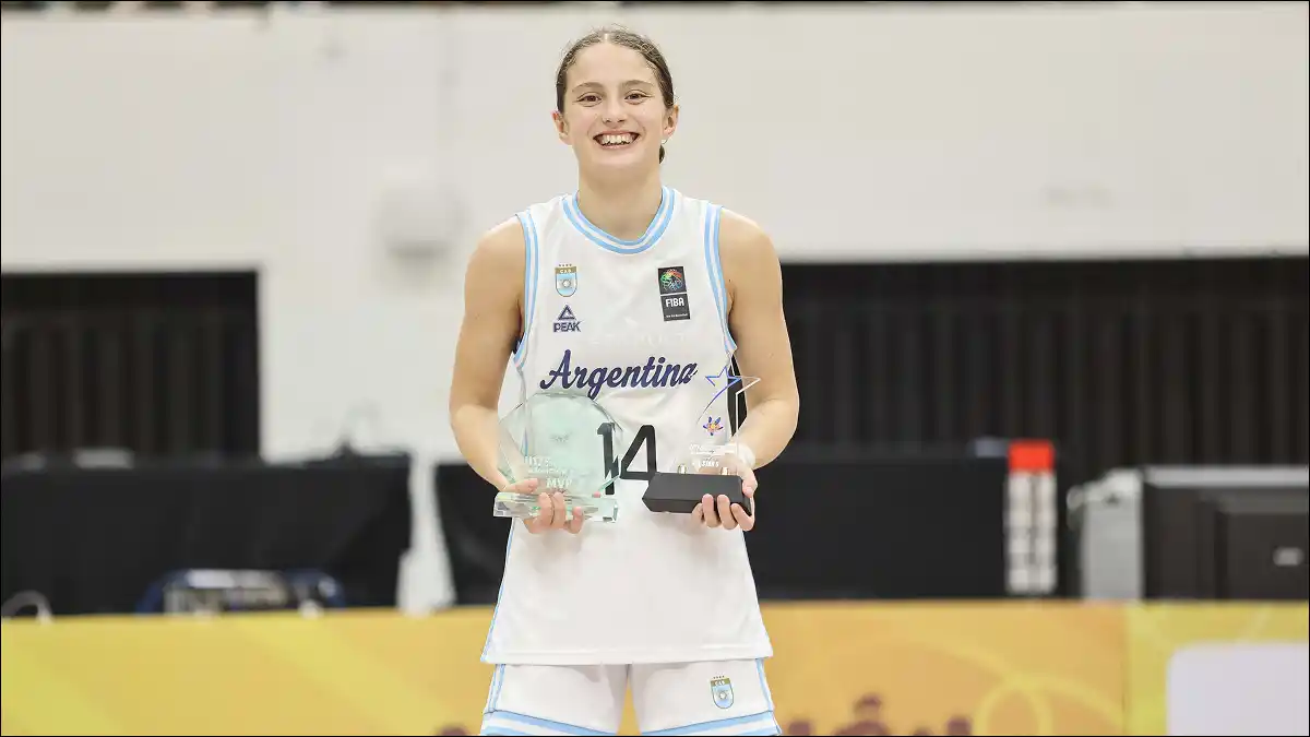 MVP DEL TORNEO. La base argentina fue una de las figuras del certamen y lideró al equipo con 14 puntos en la final.