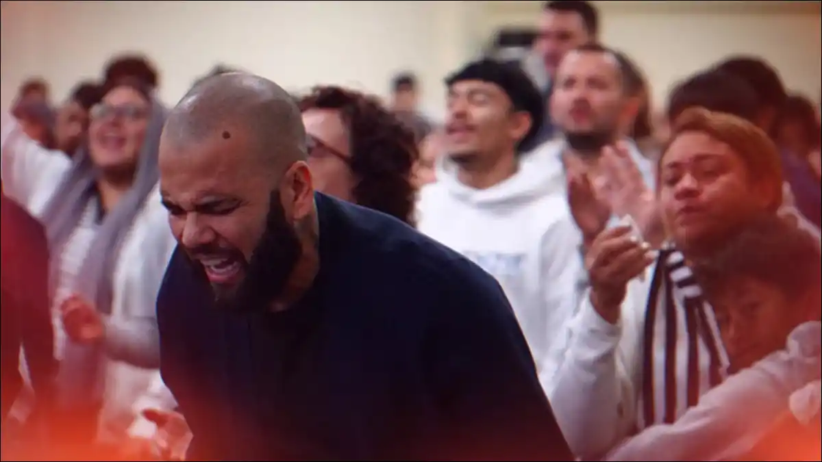 NUEVO CAMINO. Dani Alves participa en reuniones de la Iglesia Elim de Girona y comparte mensajes religiosos en sus redes sociales.