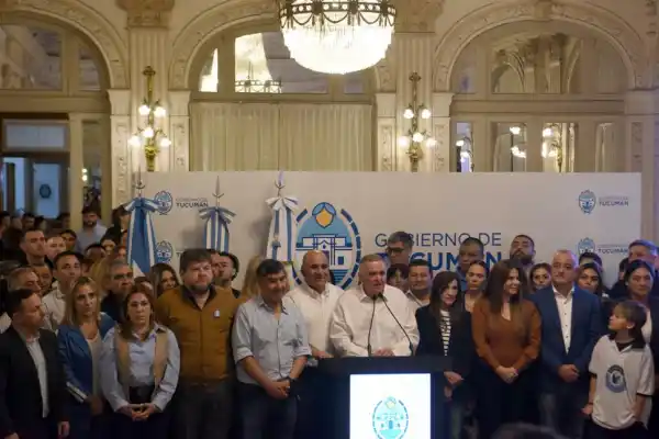 Jaldo celebró el triunfo y evitó que Tucumán se tiñiera de violeta