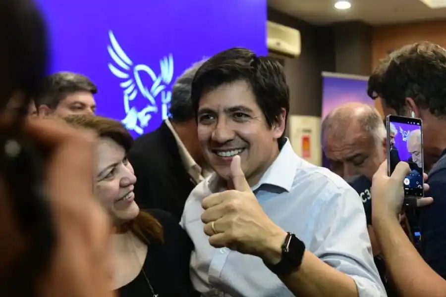 CABEZA DE LISTA. Gerardo Roca celebra su victoria.