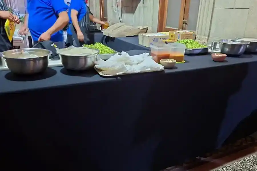 Una fiesta, con férrea seguridad, y algunos cortocircuitos