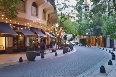 El camino escondido que te transporta a Europa: dónde queda la fascinante calle parisina de Argentina