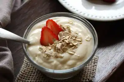 Las diferencias entre el yogur griego y el natural: ¿cuál es mejor para la salud?