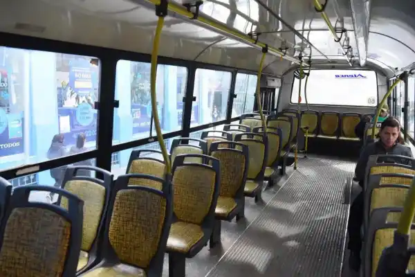 Transporte en crisis: Aetat reclama “un cambio de sistema” y el municipio capitalino defiende “el esfuerzo económico”