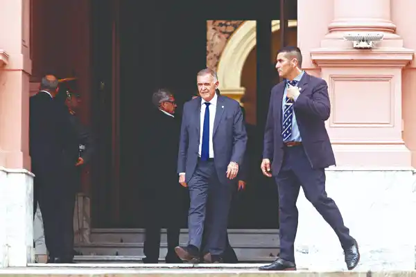 Javier Milei recibe a Osvaldo Jaldo y a otros gobernadores en Casa Rosada: qué se tratará