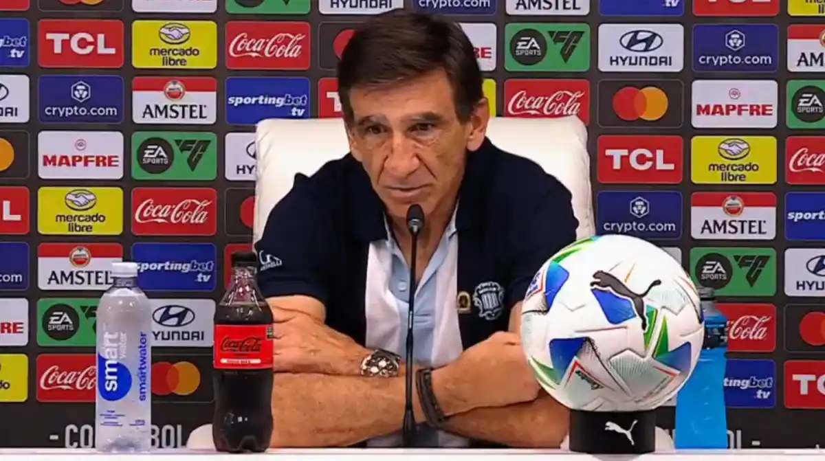 La frase de Gustavo Costas que lo dejó al borde de las lágrimas tras la eliminación de Racing