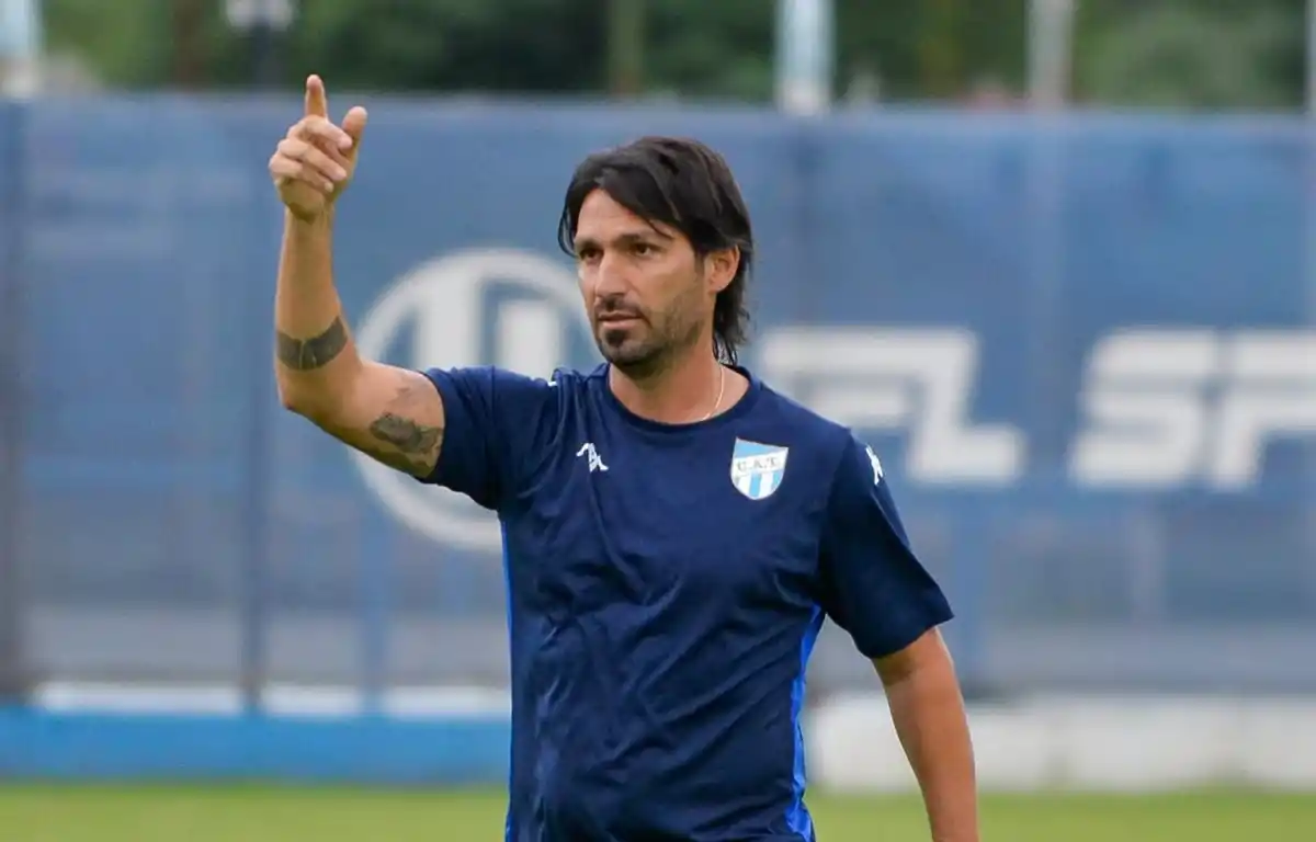 OBJETIVO. Colace intentará que su equipo mejore de cara a la recta final del torneo.