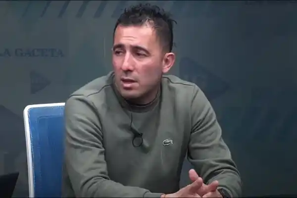 “El árbitro se equivoca y se va a seguir equivocando”: la mirada más honesta de Luis Lobo Medina, el juez tucumano que llegó a la elite del fútbol.