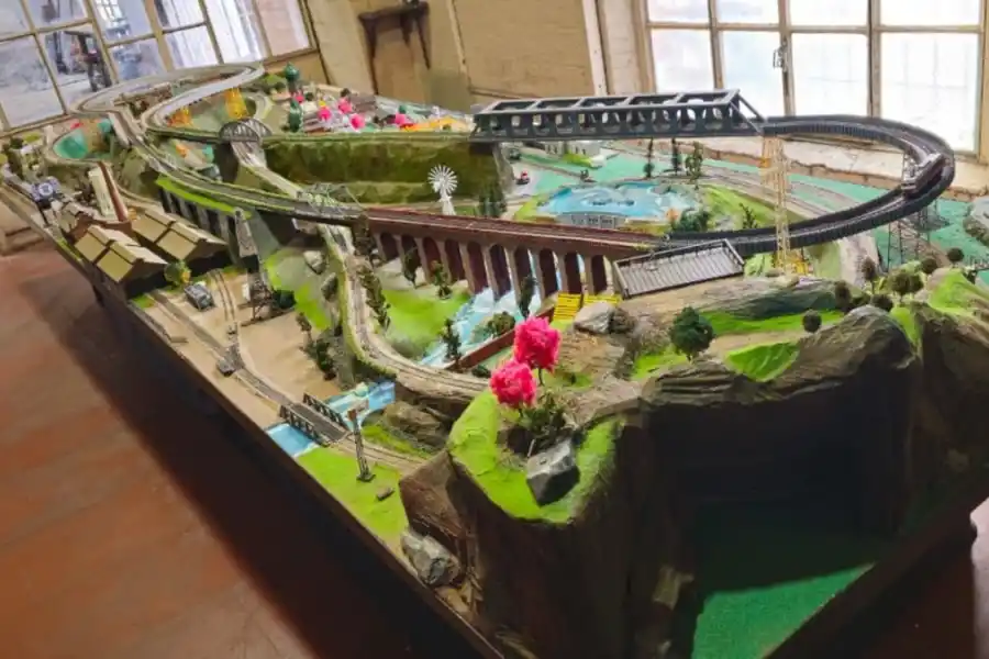 LA MAQUETA. El armado completo de la muestra, demoró dos meses.