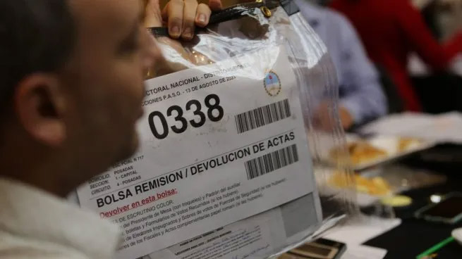 Milei recibió a 20 gobernadores y Jaldo afirmó que Tucumán “espera reciprocidad”