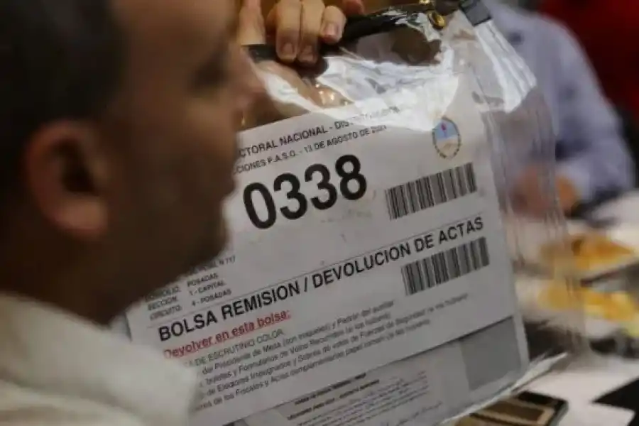 Milei recibió a 20 gobernadores y Jaldo afirmó que Tucumán “espera reciprocidad”