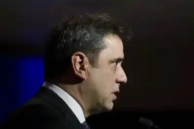 Catalán deja el Gobierno y se instala en Tucumán