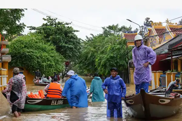 600x400_inundaciones-vietnam-dejan-imagenes-impactantes-al-menos-13-muertos-1110665-132613.webp