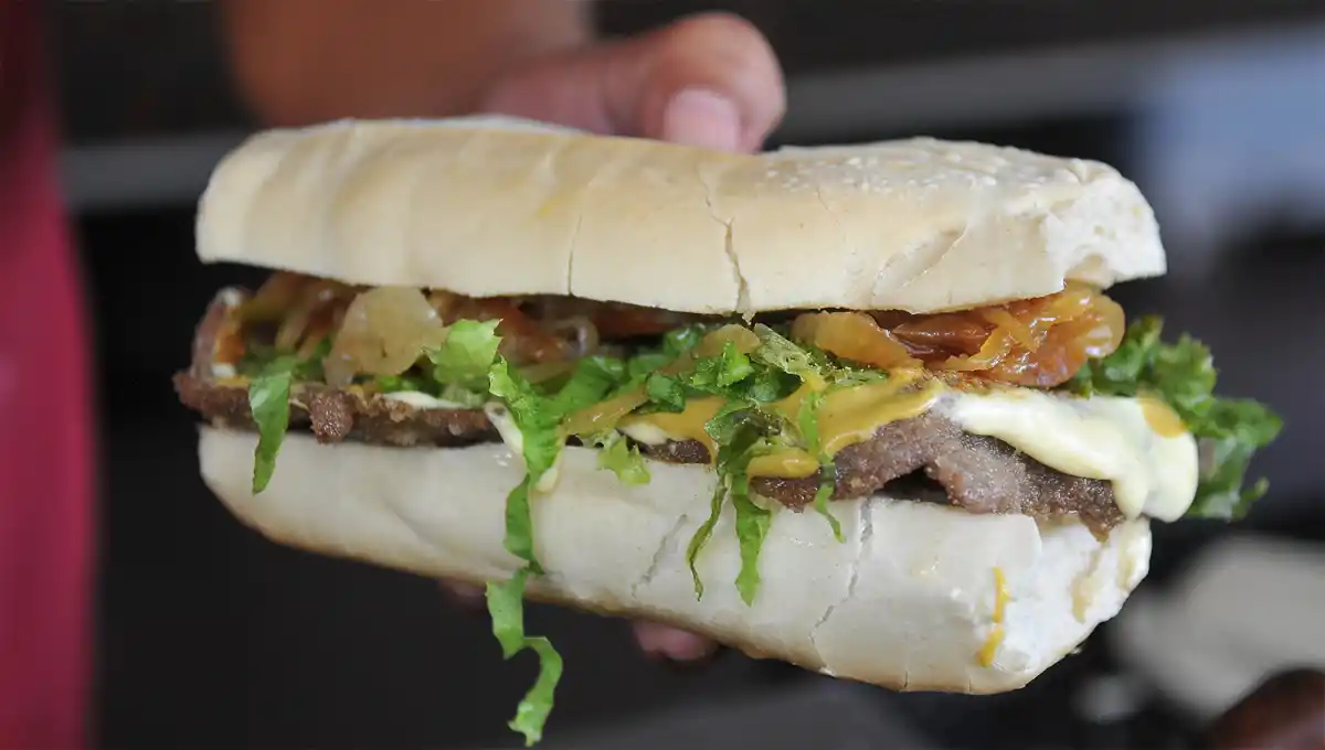 CON TODO. La milanesa es el sánguche preferido por excelencia de la mayoría de los tucumanos.