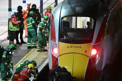 Ataque a puñaladas en un tren de Cambridge: “Había sangre por todos lados, algunos intentaban esconderse en el baño”