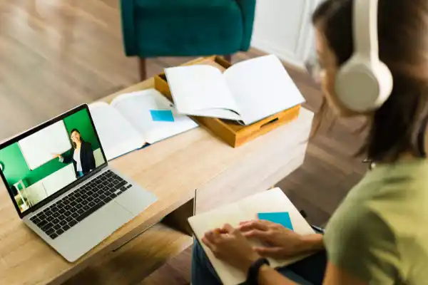 Inglés I y II, redes y python: cuatro cursos virtuales para potenciar el perfil profesional