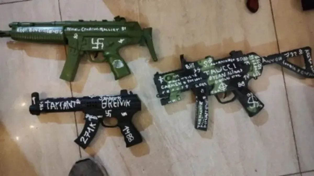 Qué dijo la mamá del adolescente acusado de planear un atentado en un colegio de Caballito