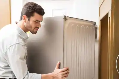 Cuánto tiempo hay que esperar para enchufar la heladera después de moverla o trasladarla