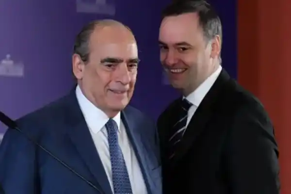 Adorni ingresó al directorio de YPF con la Acción de Oro en reemplazo de Guillermo Francos