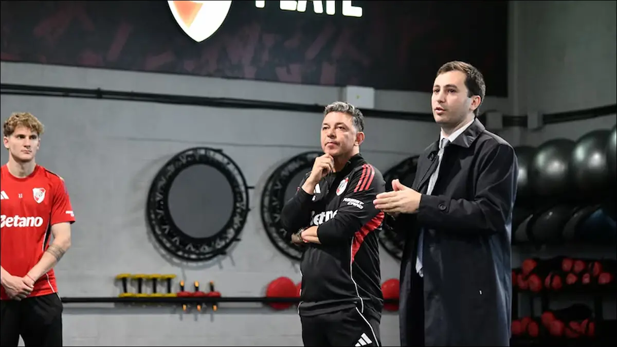 RESPALDO Y EXPECTATIVA. El DT y el nuevo presidente compartirán conferencia en el Monumental en plena crisis deportiva.