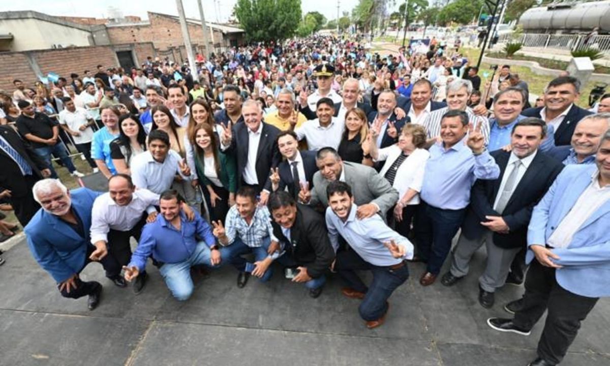 El gobernador Osvaldo Jaldo inauguró mejoras urbanas en Banda del Río Salí