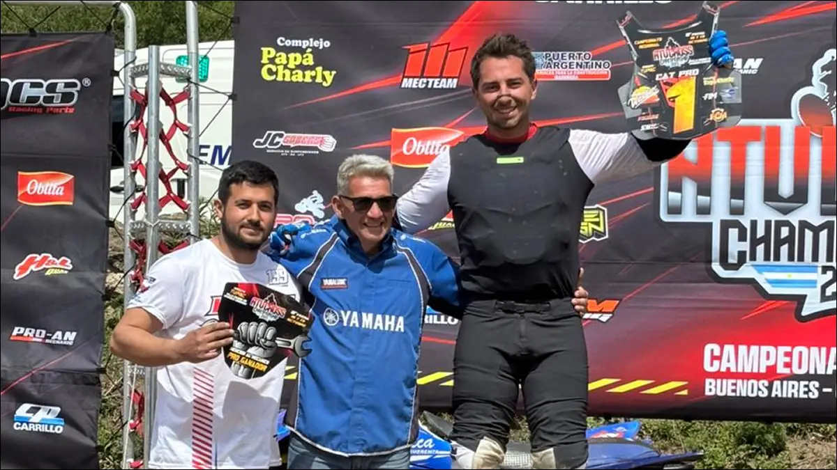 EN LO MÁS ALTO. Martini volvió a celebrar en el cross argentino, más de una década después de haberse alejado de las pistas.