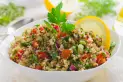 Tabule: la receta original de un plato árabe saludable ideal para el verano