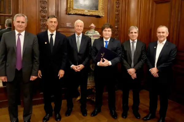 El CEO de JP Morgan destacó la gestión de Milei y anticipó que Argentina podría no necesitar un préstamo externo