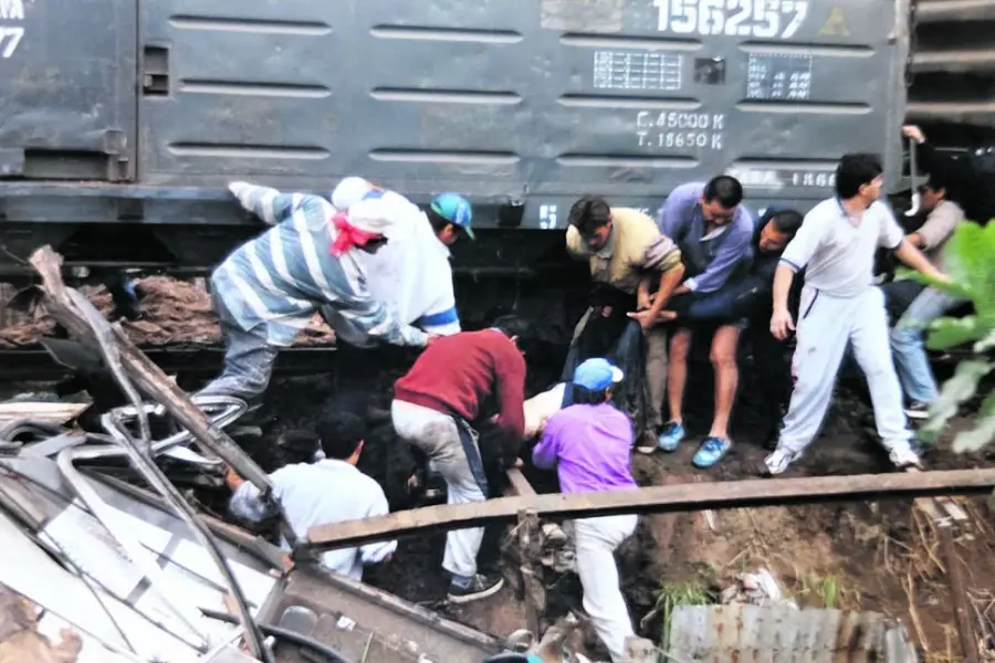 Recuerdos fotográficos: 1999. Choque, tragedia y ratería