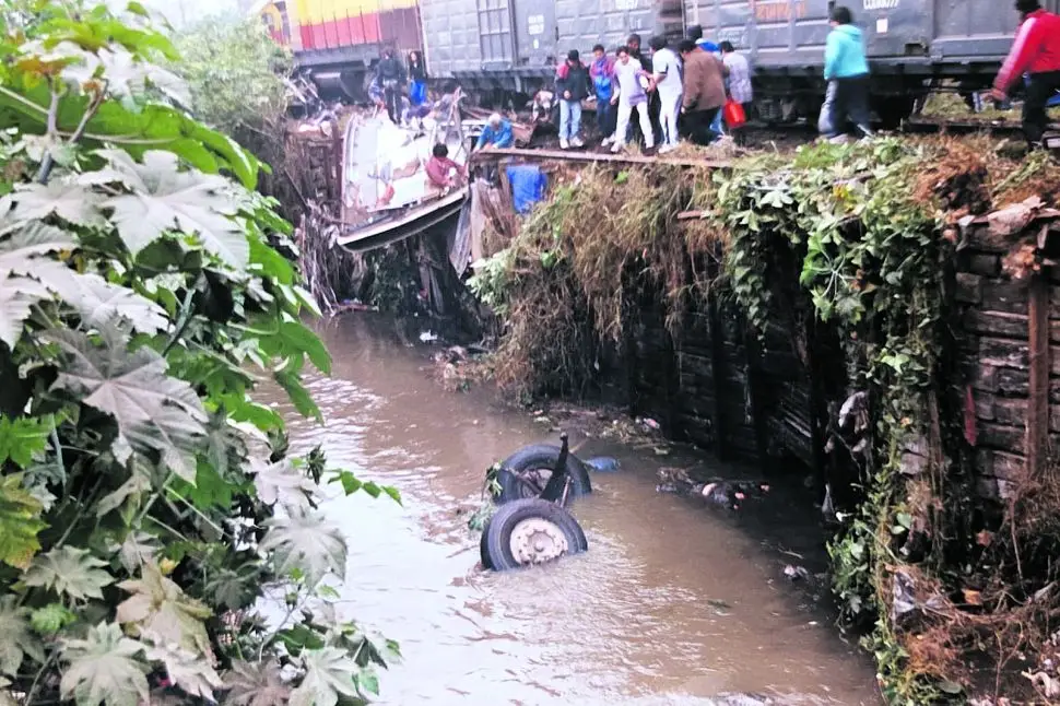 Recuerdos fotográficos: 1999. Choque, tragedia y ratería