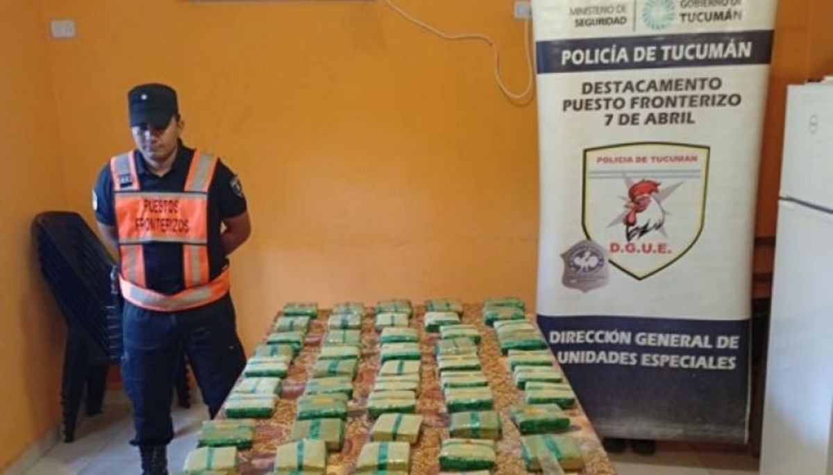 La Policía tucumana secuestró un kilo de marihuana y más de 20 kilos de hojas de coca sin aval aduanero