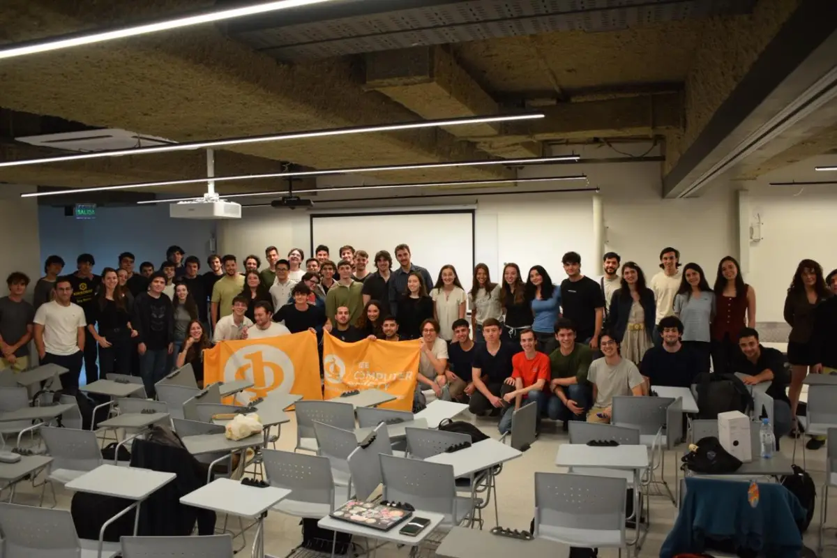 COMPETENCIA. Participantes de la competencia cuántica del ITBA e IBM.