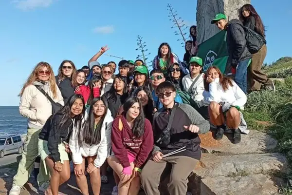 Escuela Alfonsina Storni: gracias a una ecobatucada, los alumnos conocieron el mar