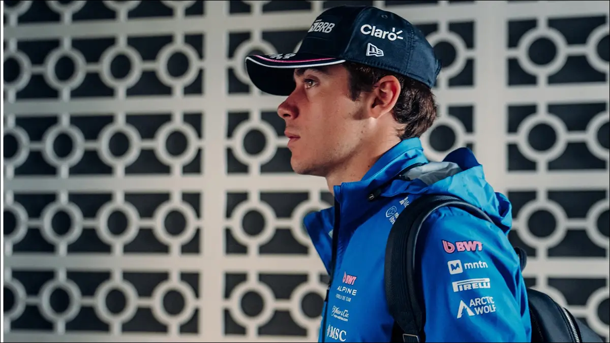 FIN PREMATURO. Colapinto se despistó con su Alpine durante las primeras vueltas del sprint en Interlagos.