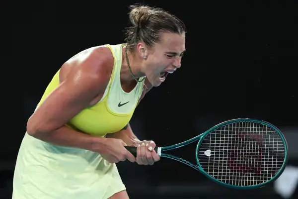 Elena Rybakina venció a Aryna Sabalenka y se consagró campeona del Masters WTA 2025