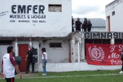 ¡Lamentable final en Aguilares! Violencia, caos y partido suspendido entre Jorge Newbery y Sportivo Guzmán