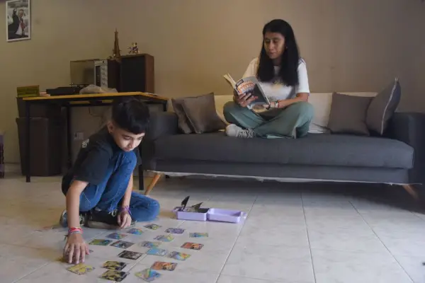 De la familia numerosa al hijo único: el cambio que achica la base de la población