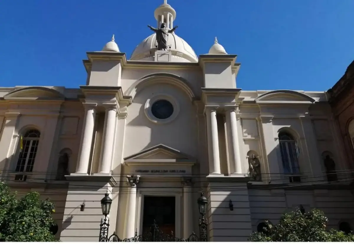 Mirá las páginas del suplemento por los 125 años del colegio Sagrado Corazón