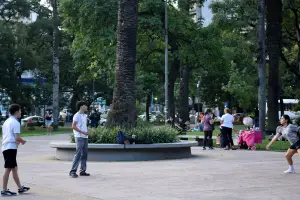 El cielo seguirá nublado y se espera un leve aumento de la temperatura
