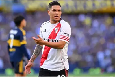 “Jamás le haría la cama a Gallardo”: la furiosa reacción de Juanfer Quintero después del Superclásico en la Bombonera