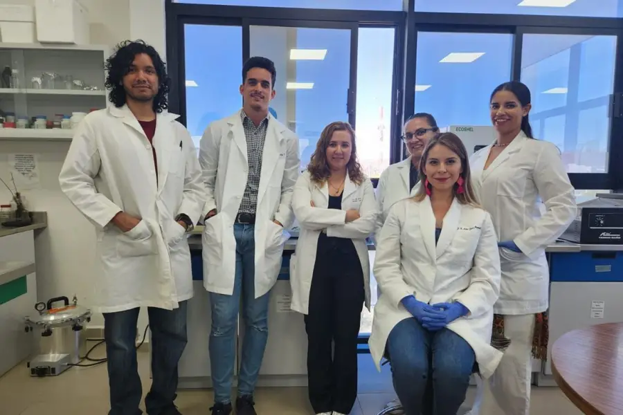 GRUPO DE INVESTIGACIÓN. Investigadores mexicanos desarrollan un anticonceptivo oral seguro, reversible y sin hormonas. / UAQ