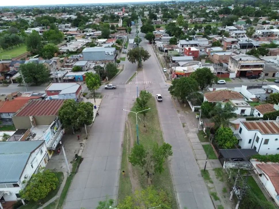 AMÉRICA. Aunque en la zona se realizó el tranqueo necesario hay siete cuadras que nunca se terminaron de ensanchar y hay quienes ocupan el lugar  