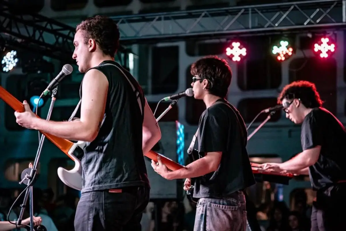 MÚSICA EN DIRECTO. Una de las bandas principales de la tarde será Utópico Amanecer. / INSTAGRAM @utopico.amanecer