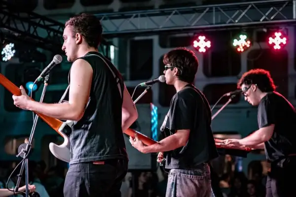 Filo Rock: la Facultad de la UNT despide el año con shows de ocho bandas tucumanas