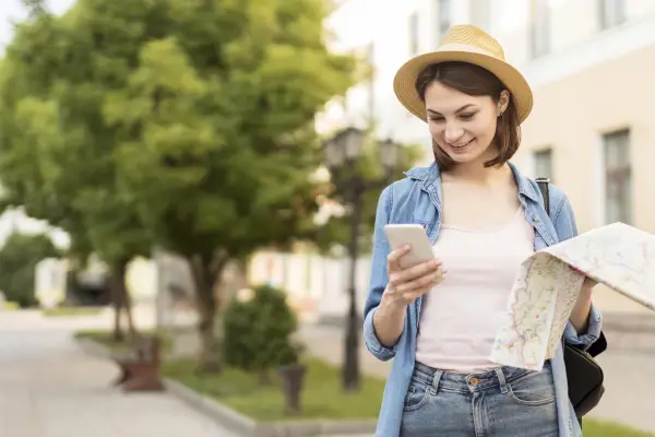 Viajar sin efectivo: las billeteras digitales se consolidan como pasaporte financiero