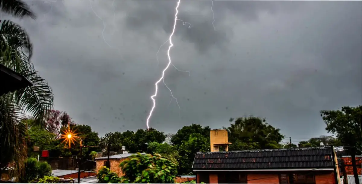 Las provincias afectadas por tormentas y vientos este miércoles.