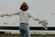 Cada vez más jóvenes eligen su soltería, según un estudio de The Economist