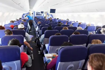 Una azafata revela cuál es el lugar más odiado por los pasajeros: el asiento del avión que nadie quiere