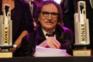 Premios Konex: Charly García hizo una dedicatoria que emocionó a todos los presentes