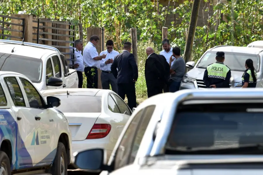 DE CERCA. El jefe de Policía, Joaquín Girvau, estuvo en la medida.